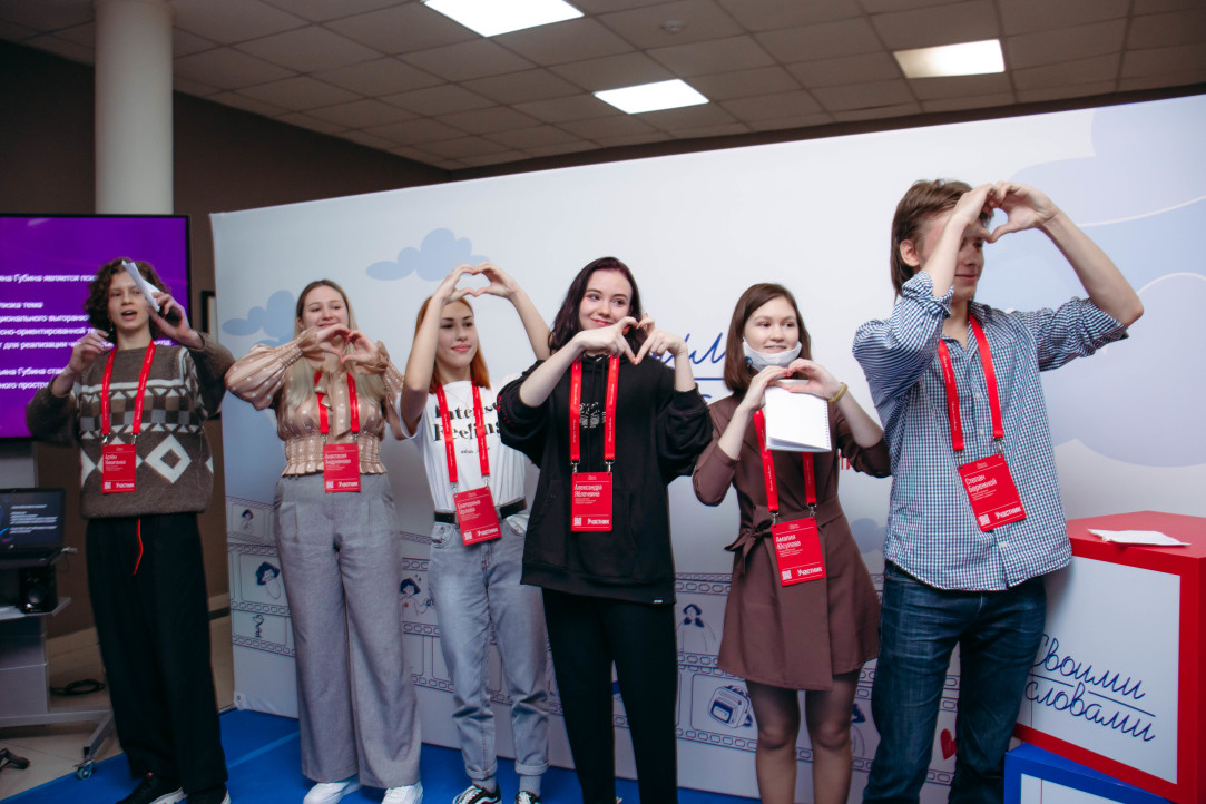Всероссийский чемпионат сочинений «Своими словами» впервые пройдет в вузах 11 регионов страны